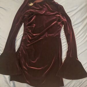 Elegant Long Sleeve Velvet Dress in Rich Burgundy